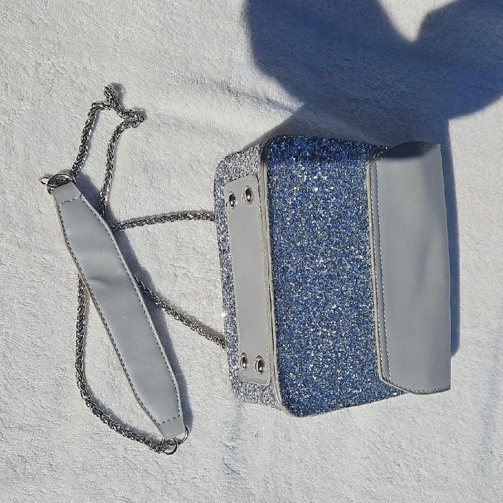 Elegant Silver Glitter Crossbody‎ Bag - Picture 6 of 7